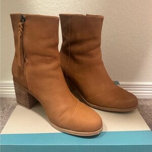 TOMS Evelyn Tan Leather Ankle Booties - Women's Size 9.5 - Worn 3 Times